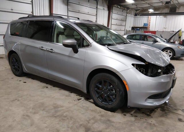 2021 CHRYSLER Voyager