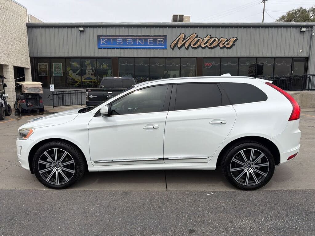 2017 VOLVO XC60