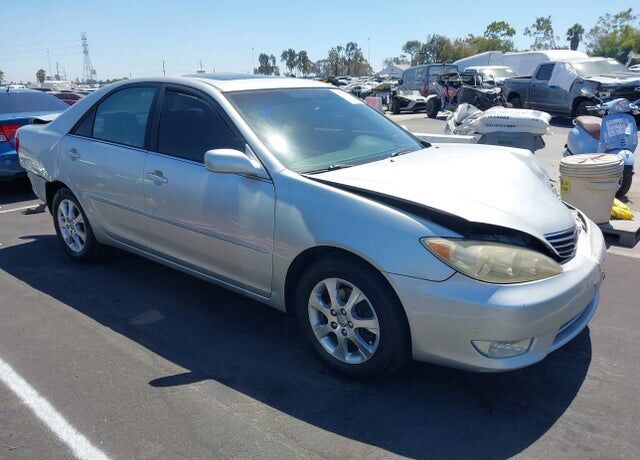 2005 TOYOTA Camry