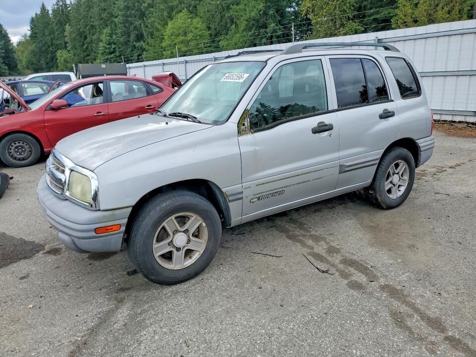 2004 CHEVROLET Tracker