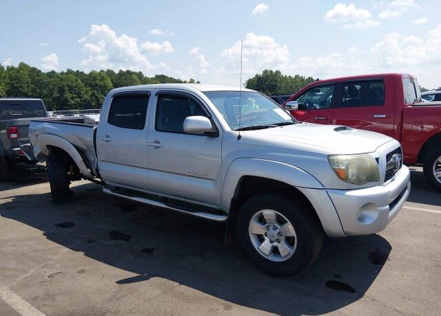 2011 TOYOTA Tacoma