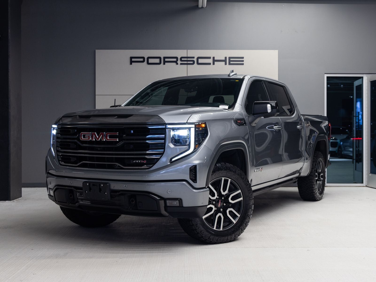 2023 GMC Sierra