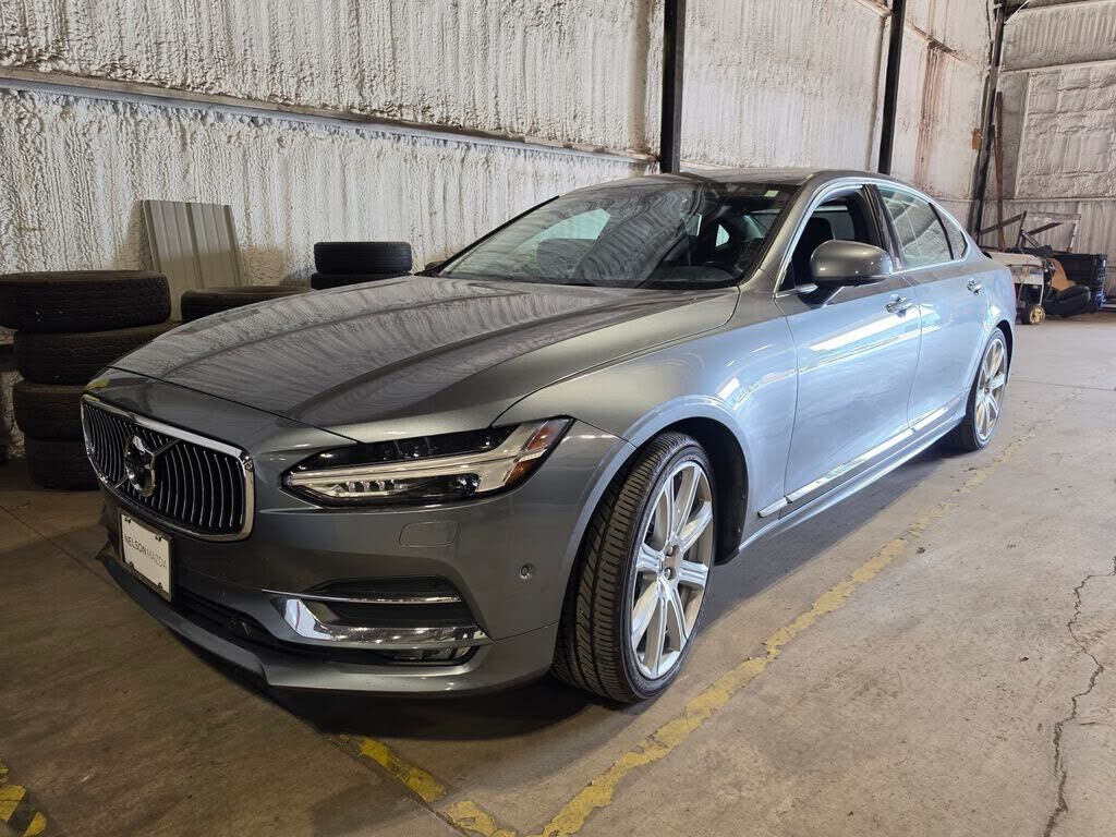 2018 VOLVO S90