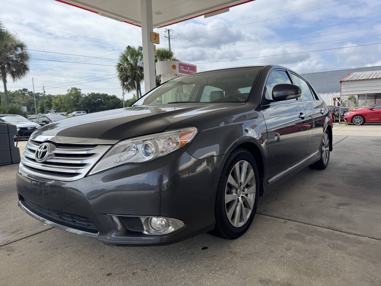 2011 TOYOTA Avalon