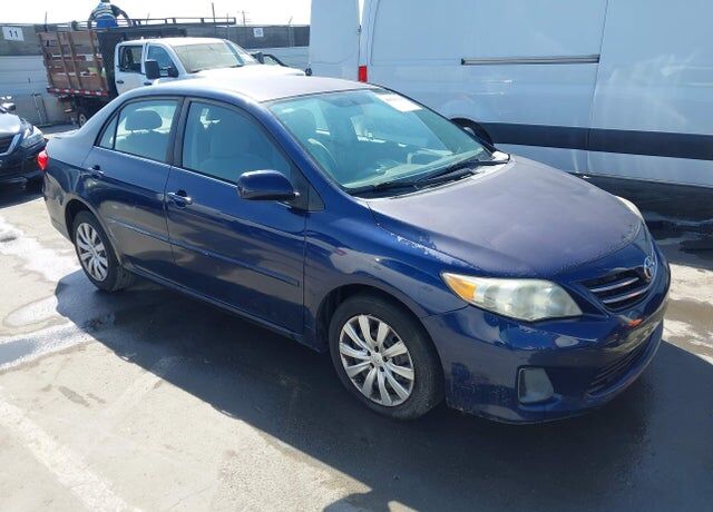 2013 TOYOTA Corolla