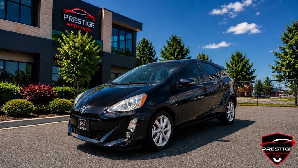 2016 TOYOTA Prius