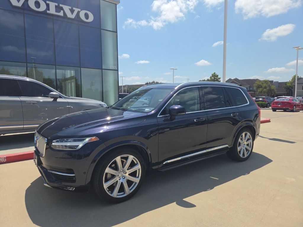 2017 VOLVO XC90