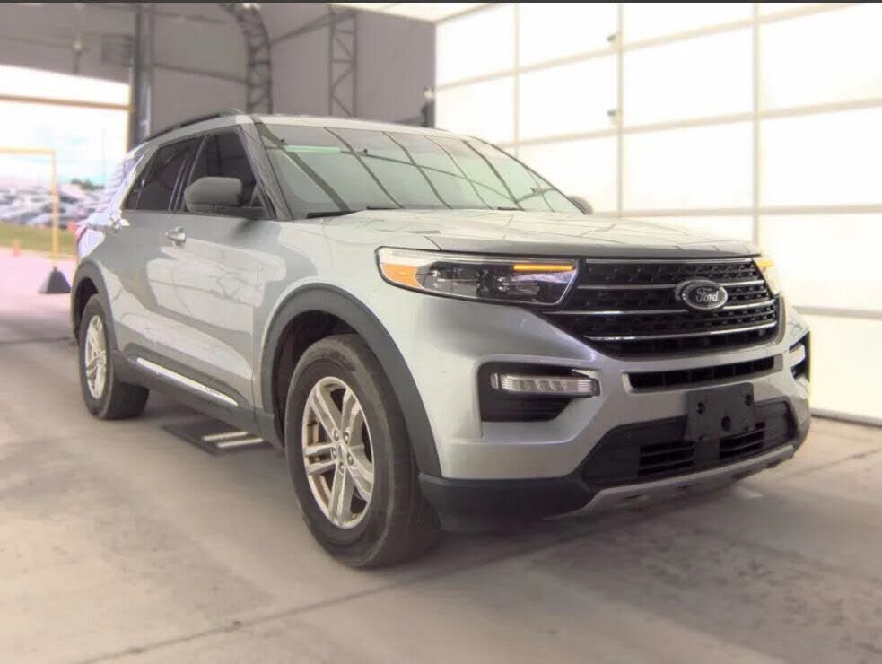 2021 FORD Explorer
