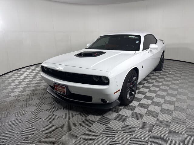 2020 DODGE Challenger