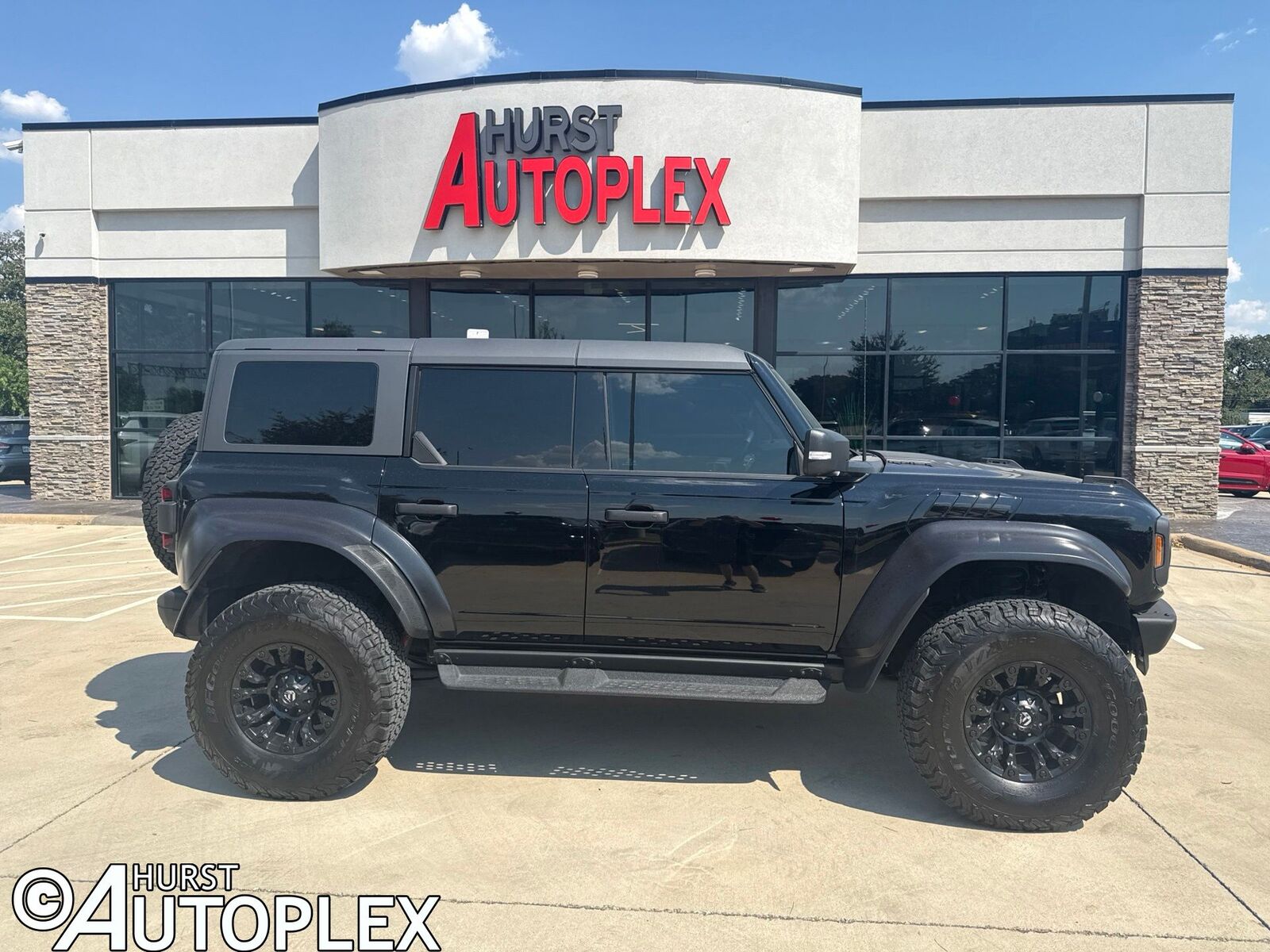 2023 FORD Bronco