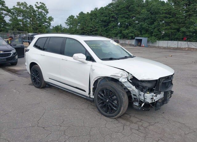 2021 CADILLAC XT6