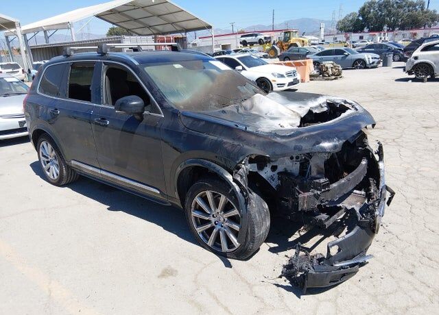 2018 VOLVO XC90