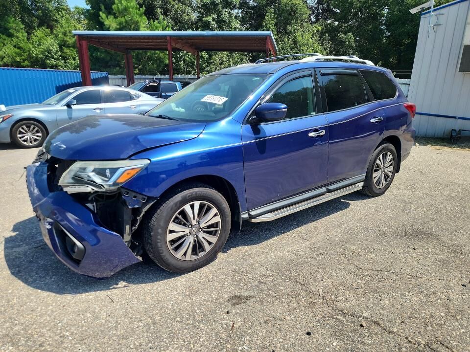 2017 NISSAN Pathfinder