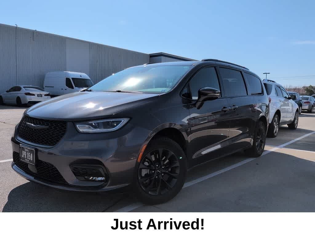 2021 CHRYSLER Pacifica