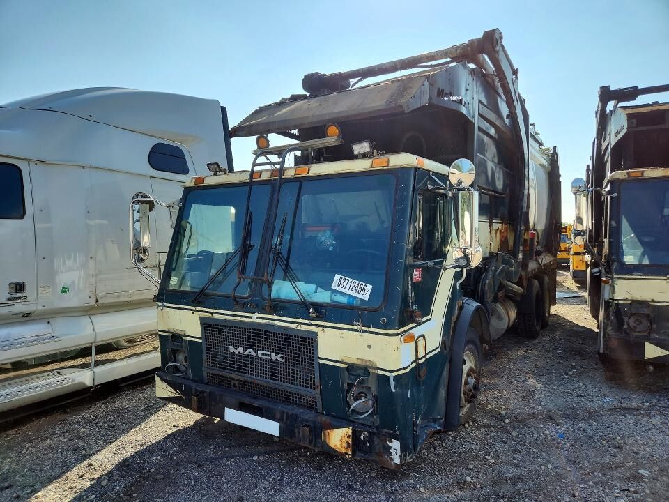 2007 MACK LE