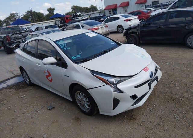 2016 TOYOTA PRIUS