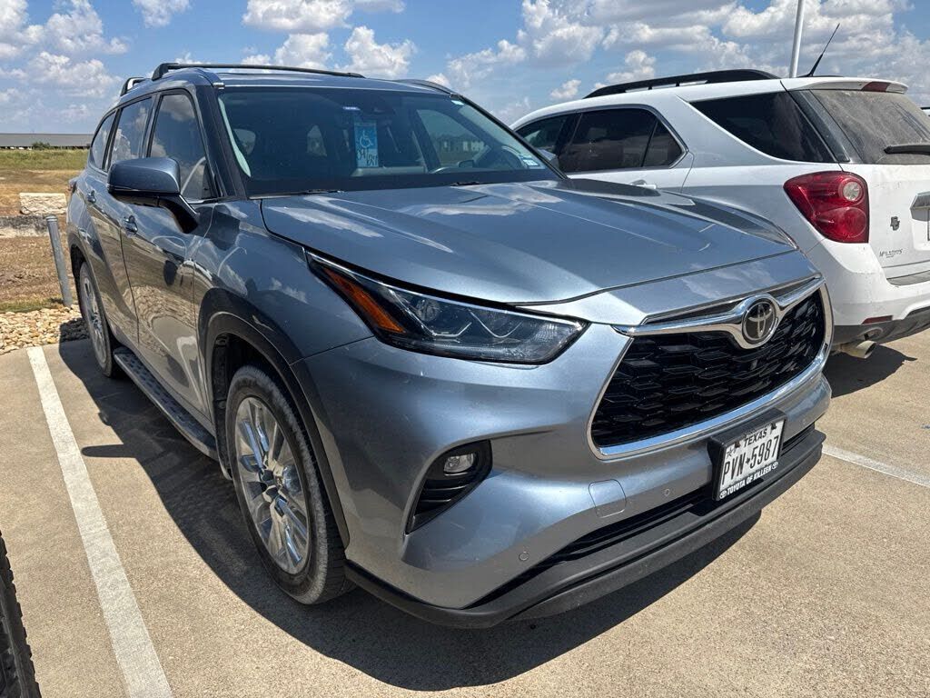 2021 TOYOTA Highlander