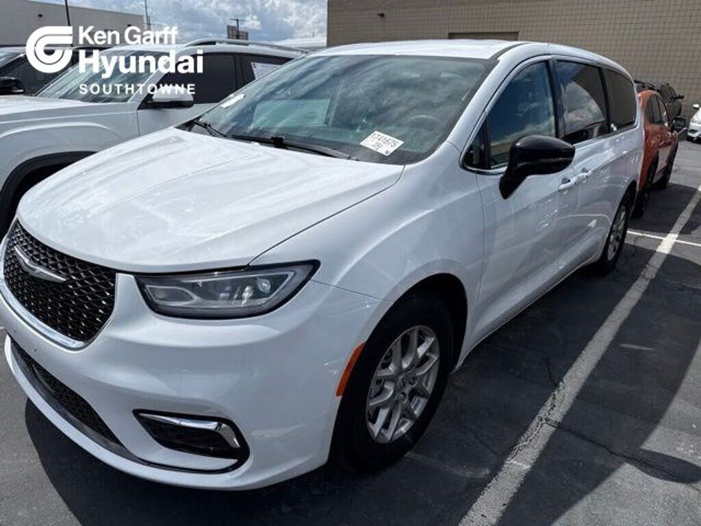2024 CHRYSLER Pacifica