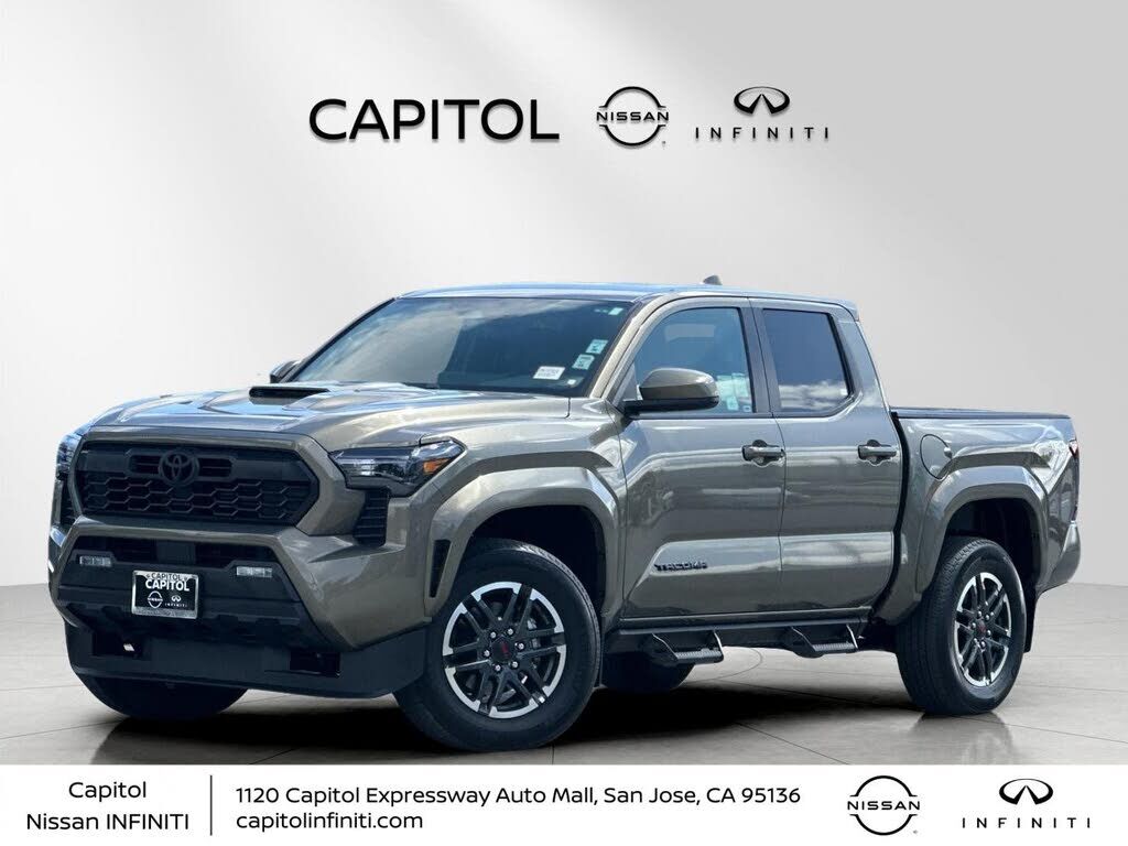 2024 TOYOTA Tacoma
