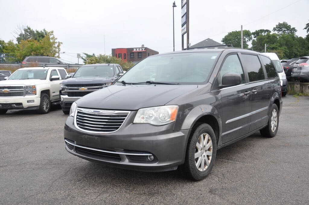 2015 CHRYSLER Town and Country