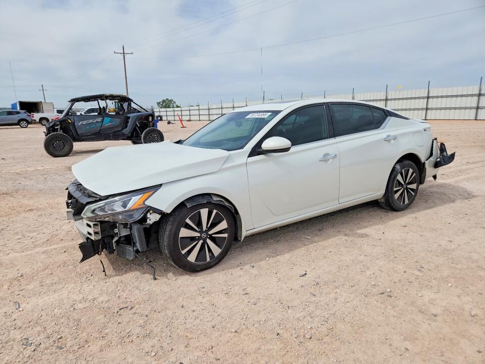 2022 NISSAN Altima