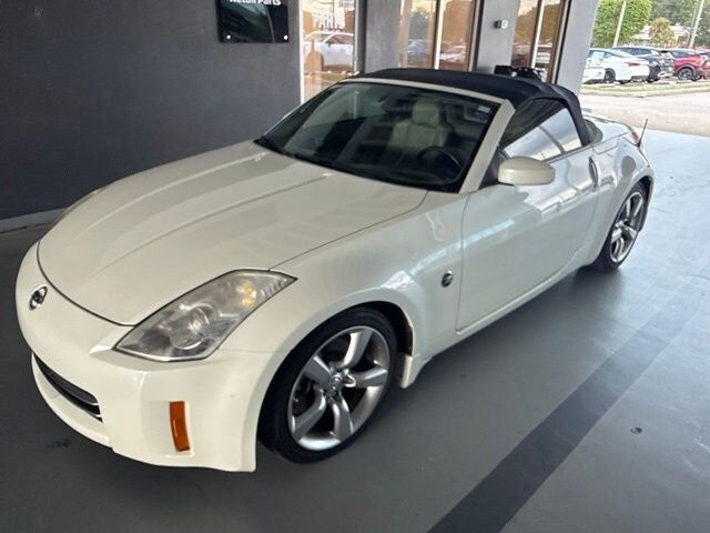 2006 NISSAN 350Z