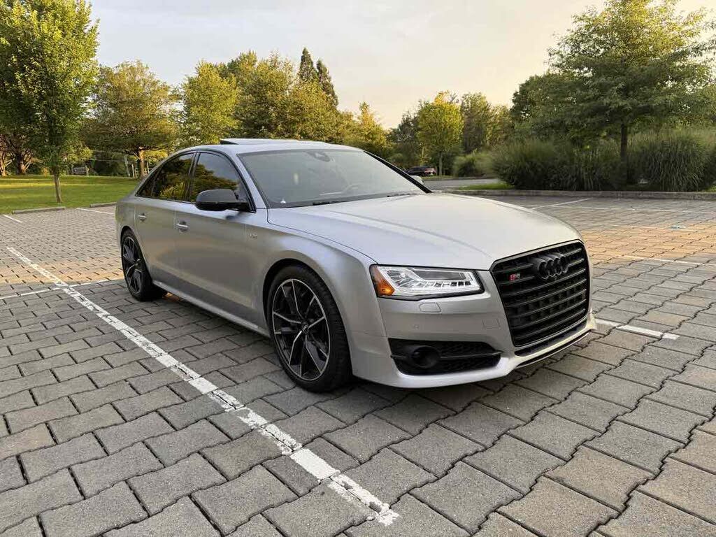 2016 Audi S8