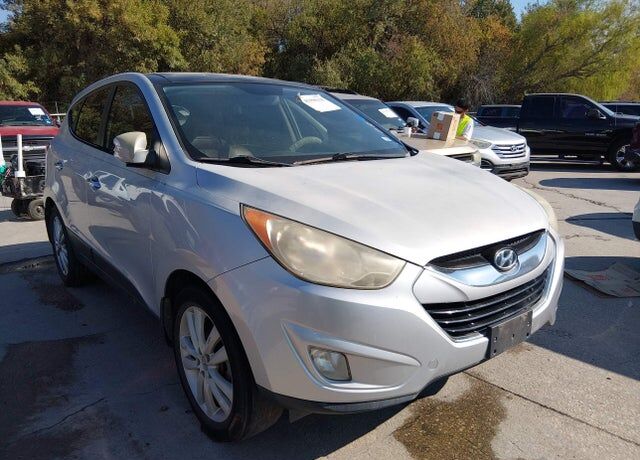 2010 HYUNDAI Tucson