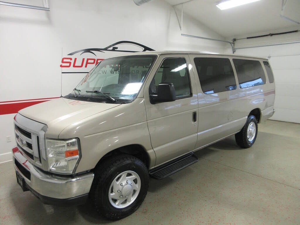 2012 FORD E-350