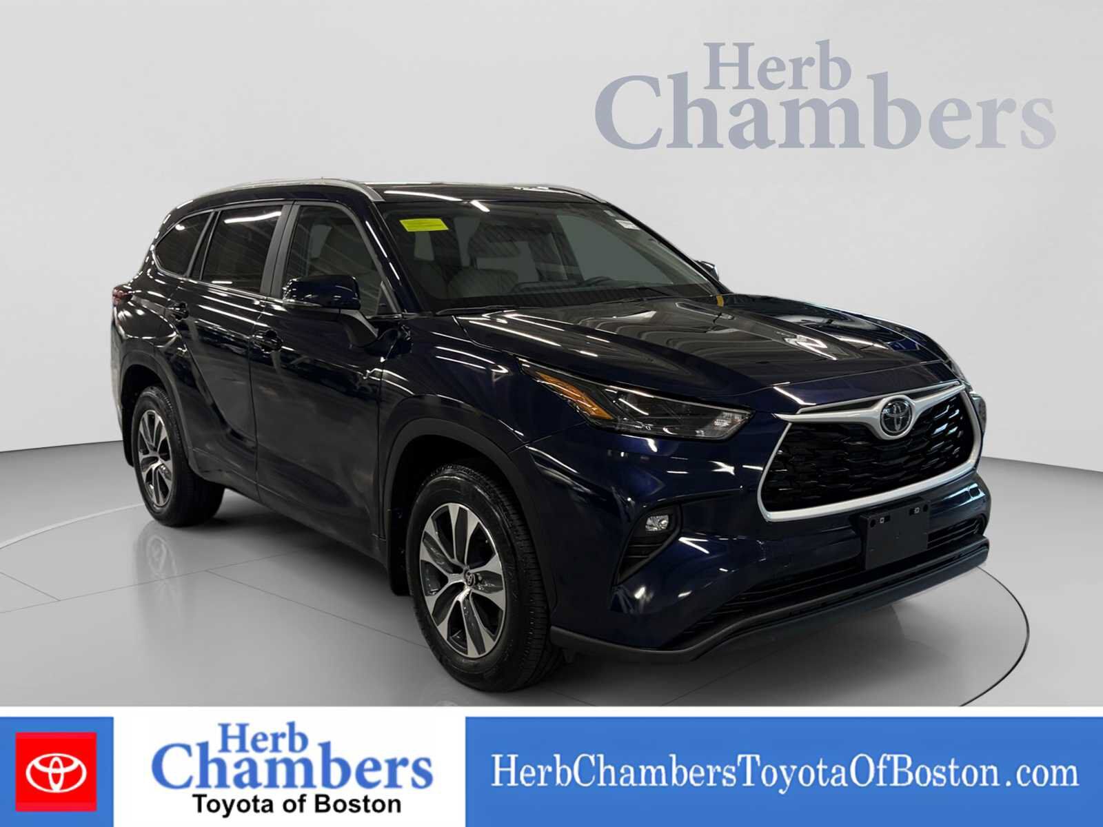 2024 TOYOTA Highlander