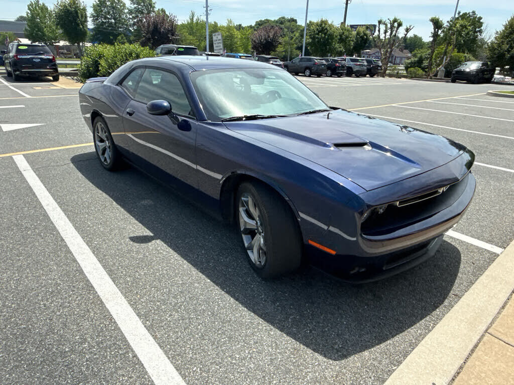 2017 DODGE Challenger