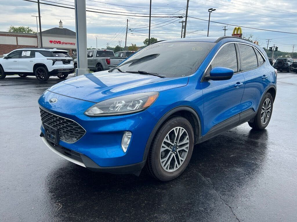 2020 FORD Escape