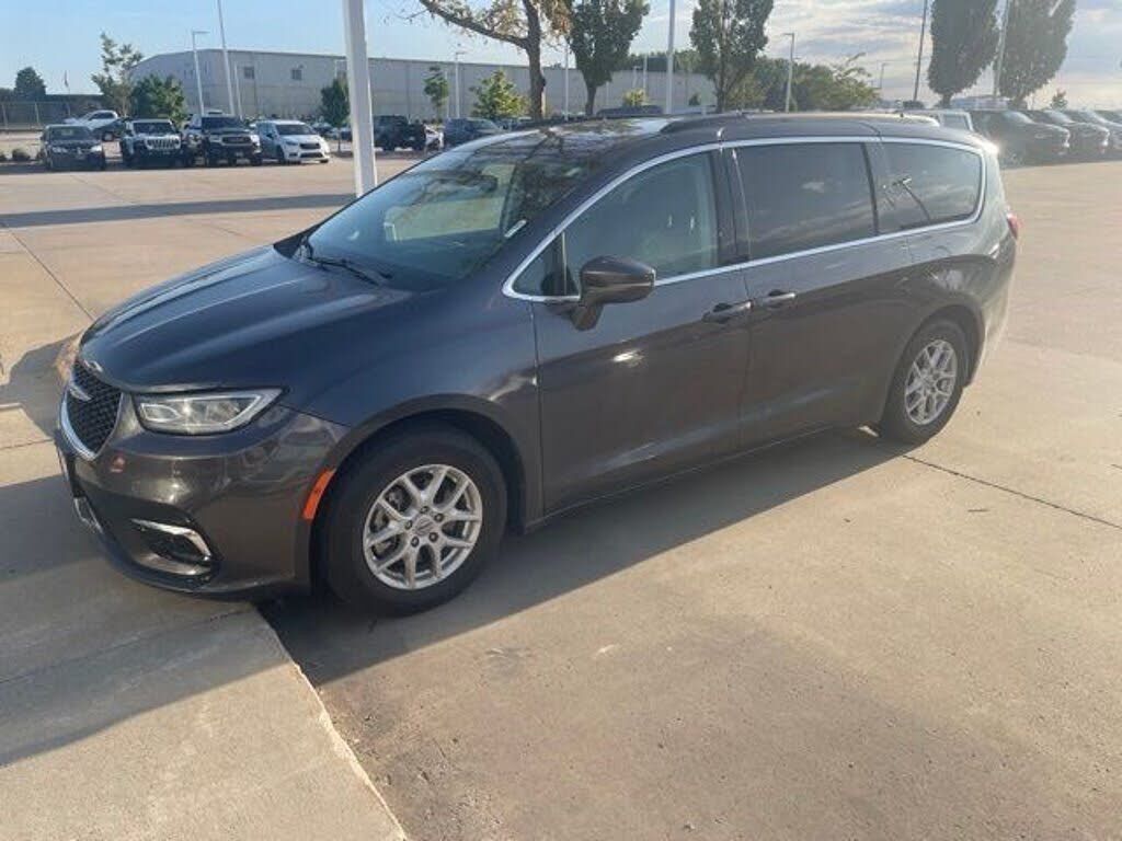 2022 CHRYSLER Pacifica