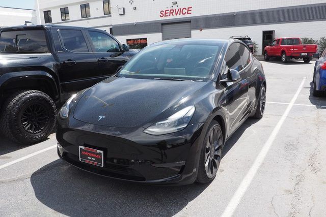 2023 TESLA Model Y