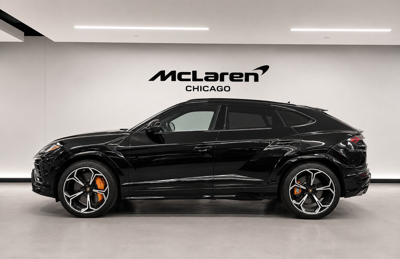 2020 LAMBORGHINI URUS