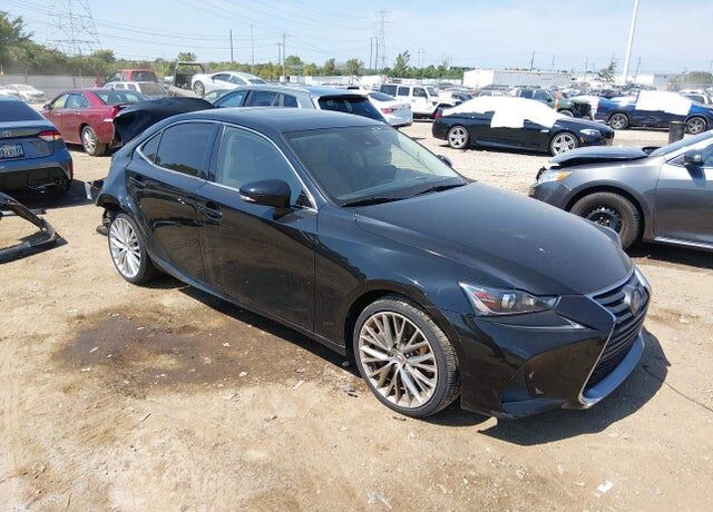 2017 LEXUS IS