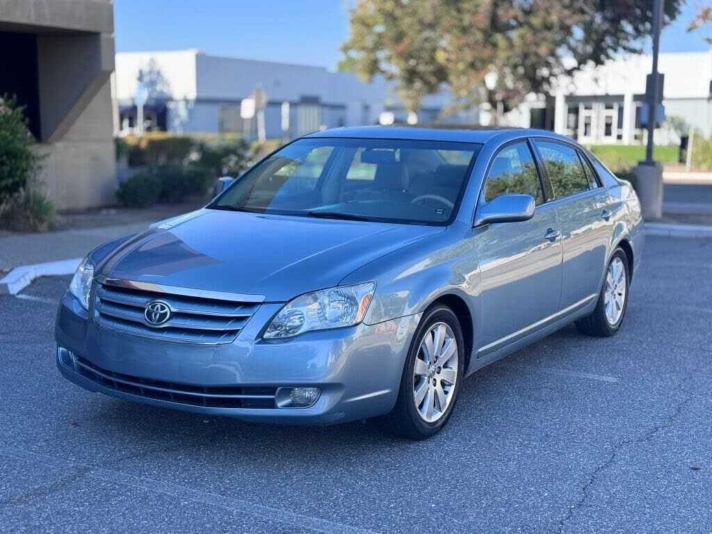 2006 TOYOTA Avalon