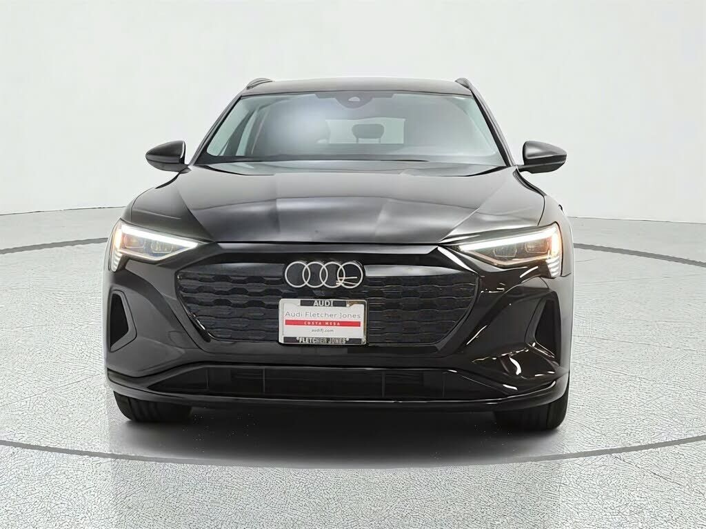 2024 Audi Q8