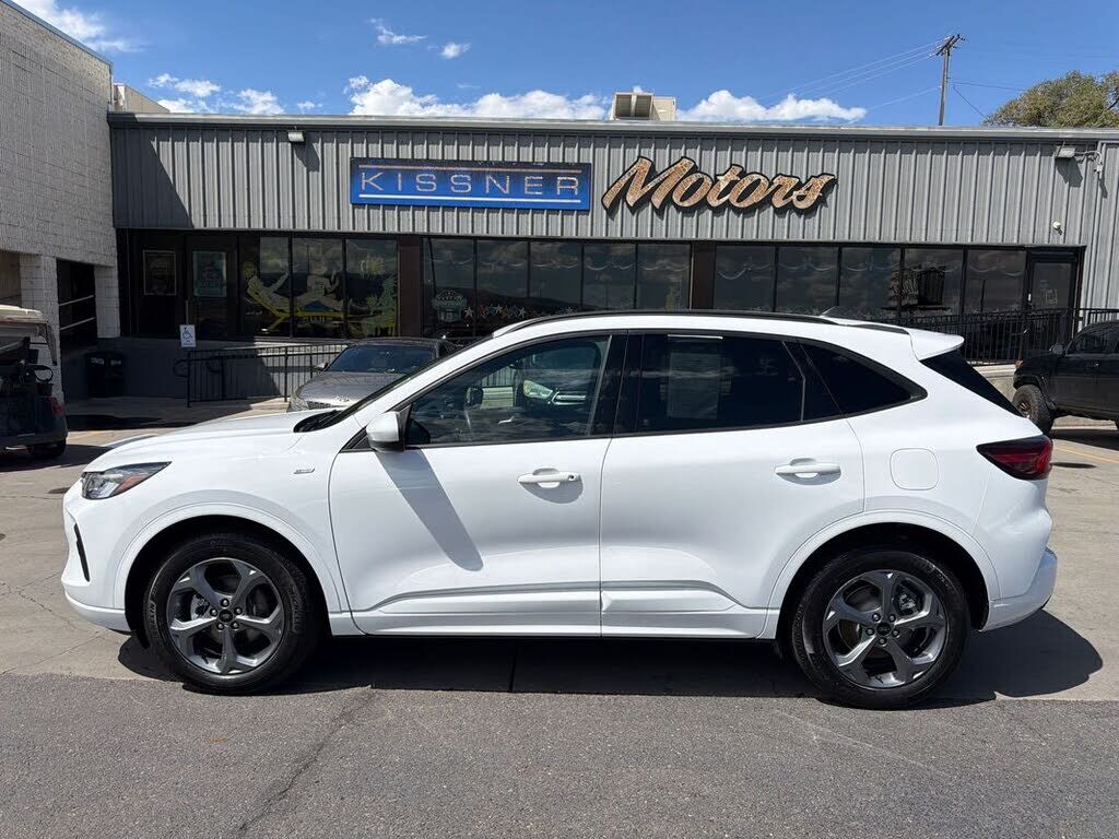 2023 FORD Escape