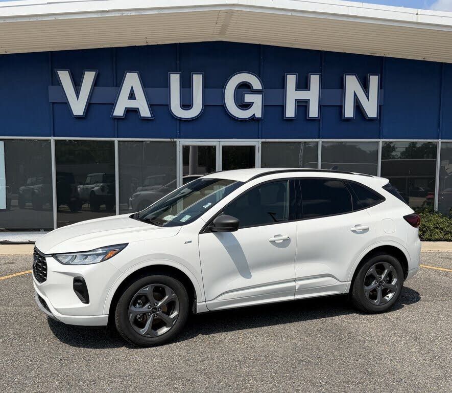 2024 FORD Escape