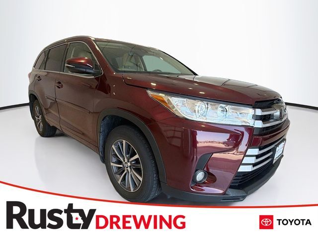 2017 TOYOTA Highlander