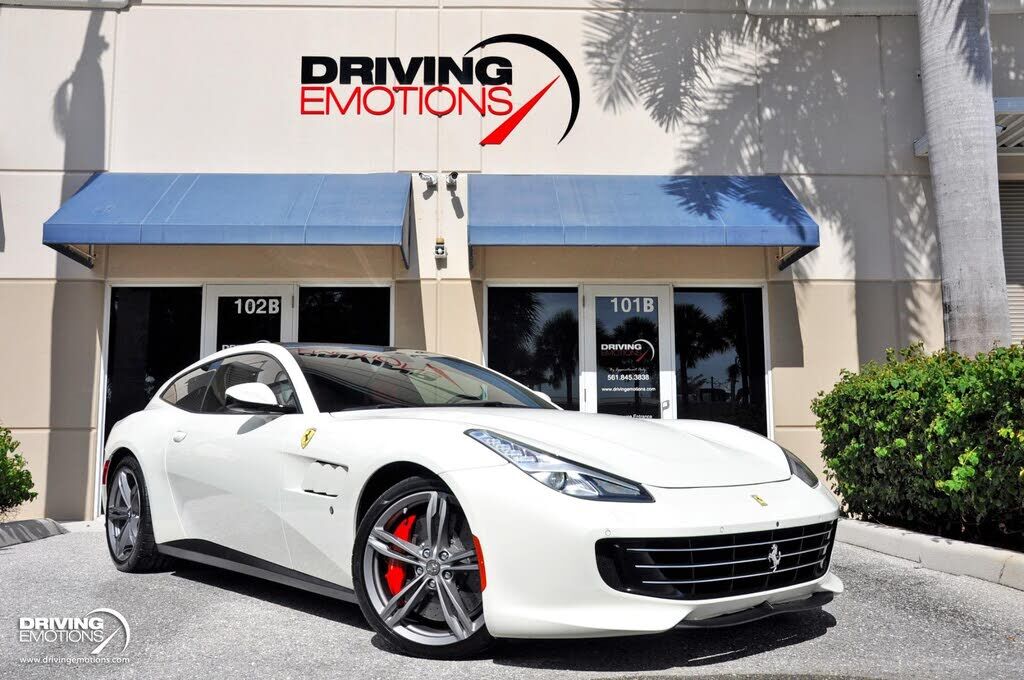 2017 FERRARI GTC4Lusso