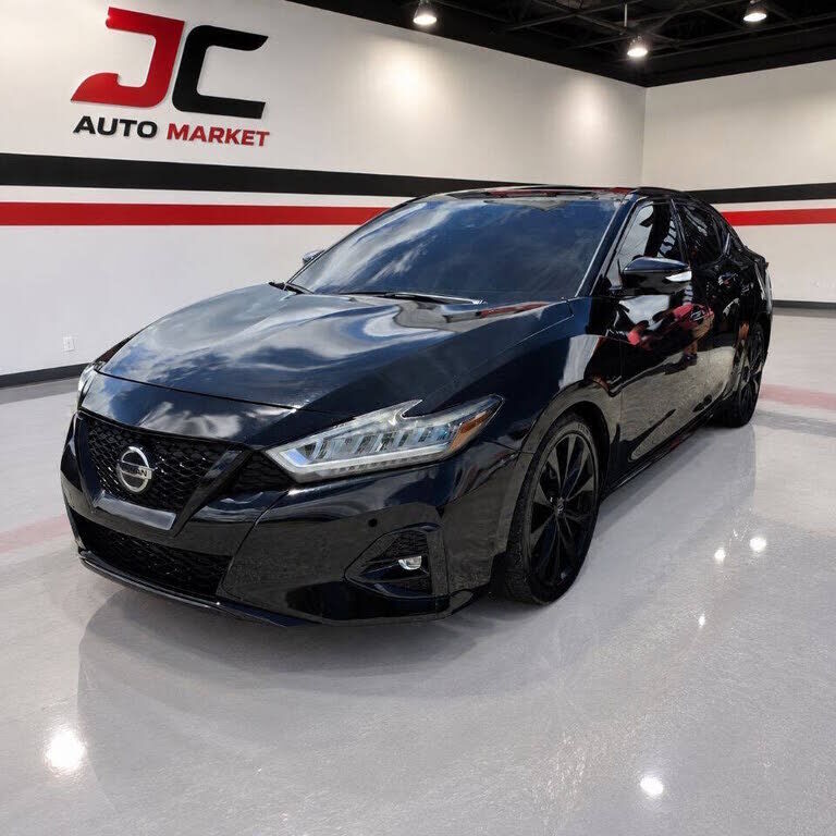 2023 NISSAN Maxima