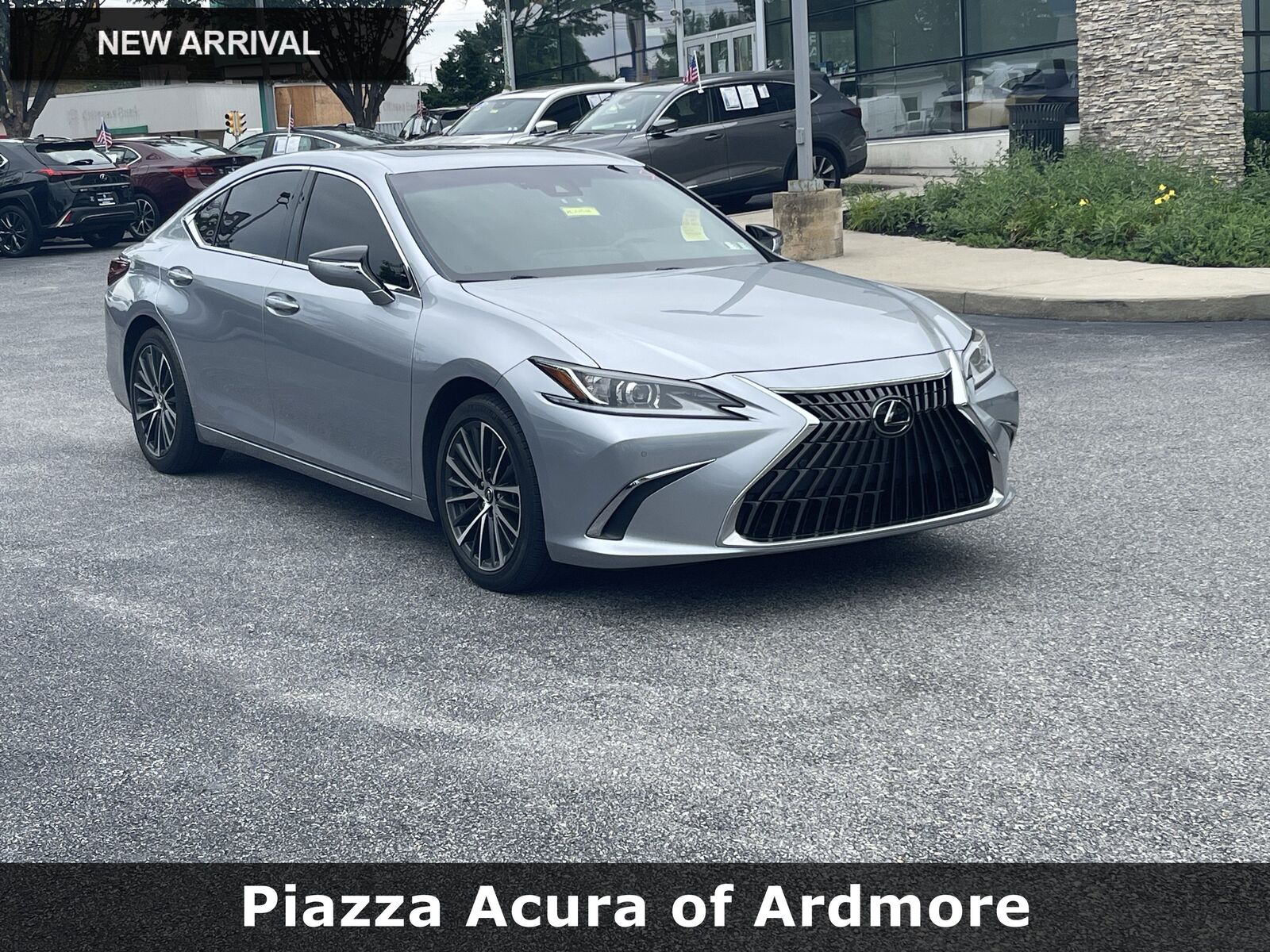 2022 LEXUS ES
