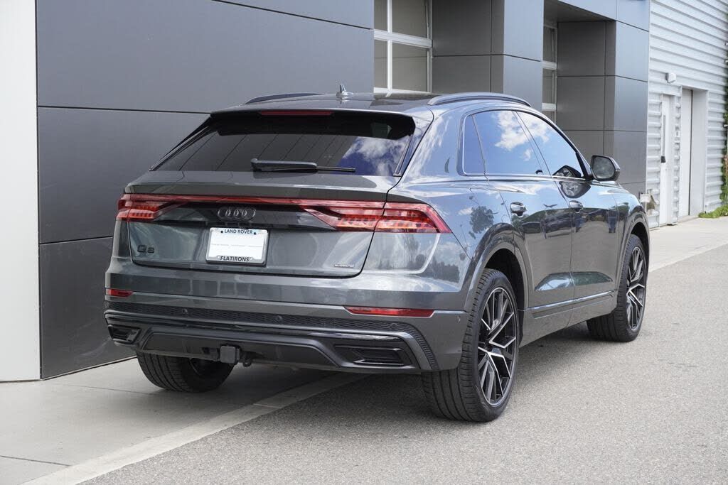 2021 Audi Q8
