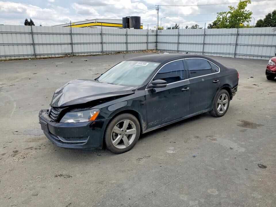 2014 VOLKSWAGEN Passat
