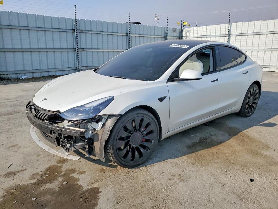 2022 TESLA Model 3