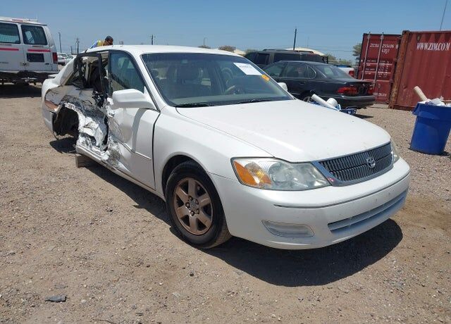 2002 TOYOTA Avalon