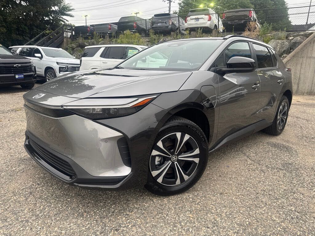 2025 TOYOTA bZ4X