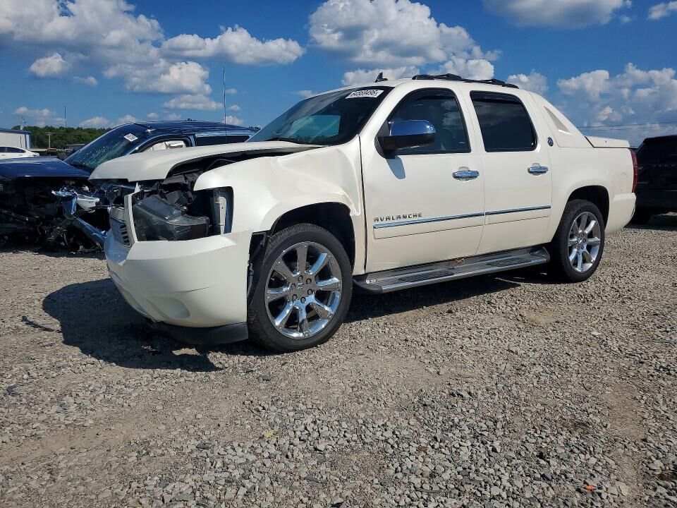 2013 CHEVROLET Avalanche